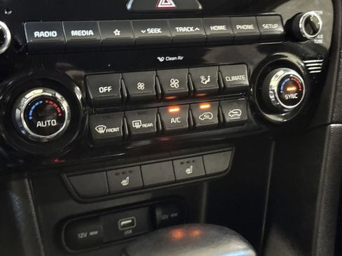 Used 2022 Kia Sportage EX AWD/4WD image 16