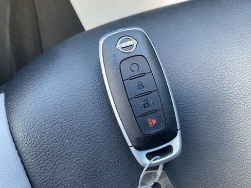 Used 2024 Nissan Kicks SR w/ SR Premium Package FWD image 22