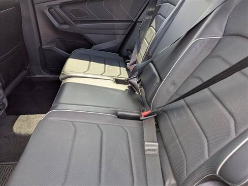 Used 2022 Volkswagen Tiguan SEL R-Line AWD/4WD image 25