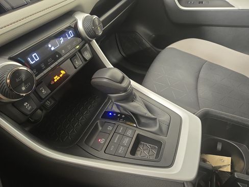 Used 2024 Toyota RAV4 XLE w/ Weather Package AWD/4WD image 22