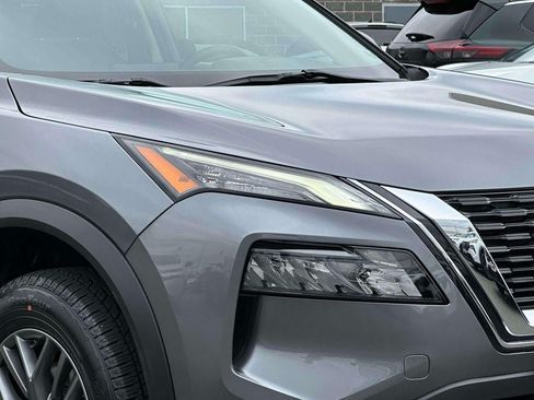 Used 2023 Nissan Rogue S AWD/4WD image 8