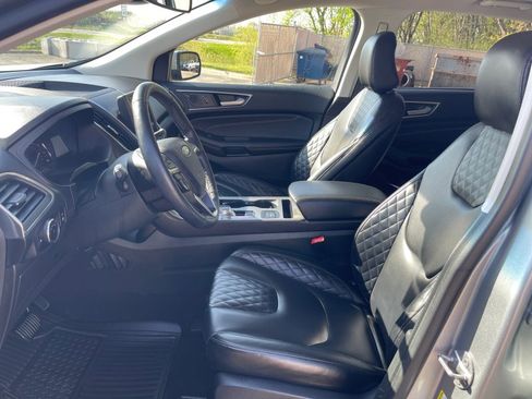 Used 2024 Ford Edge Titanium AWD/4WD image 9