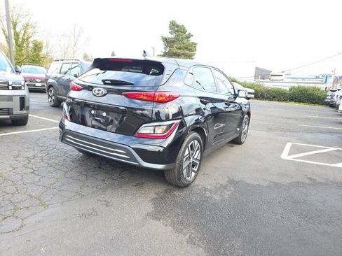 Used 2023 Hyundai Kona SE w/ Cargo Package image 5
