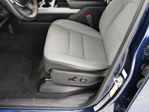 Used 2019 RAM 1500 Big Horn AWD/4WD image 17