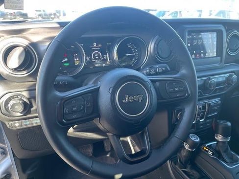 Used 2023 Jeep Wrangler Unlimited image 10