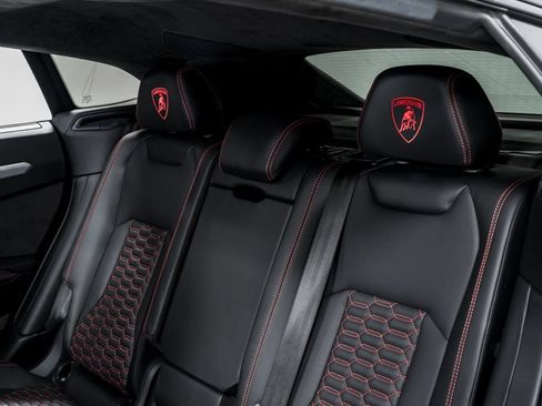 Used 2020 Lamborghini Urus AWD/4WD image 31