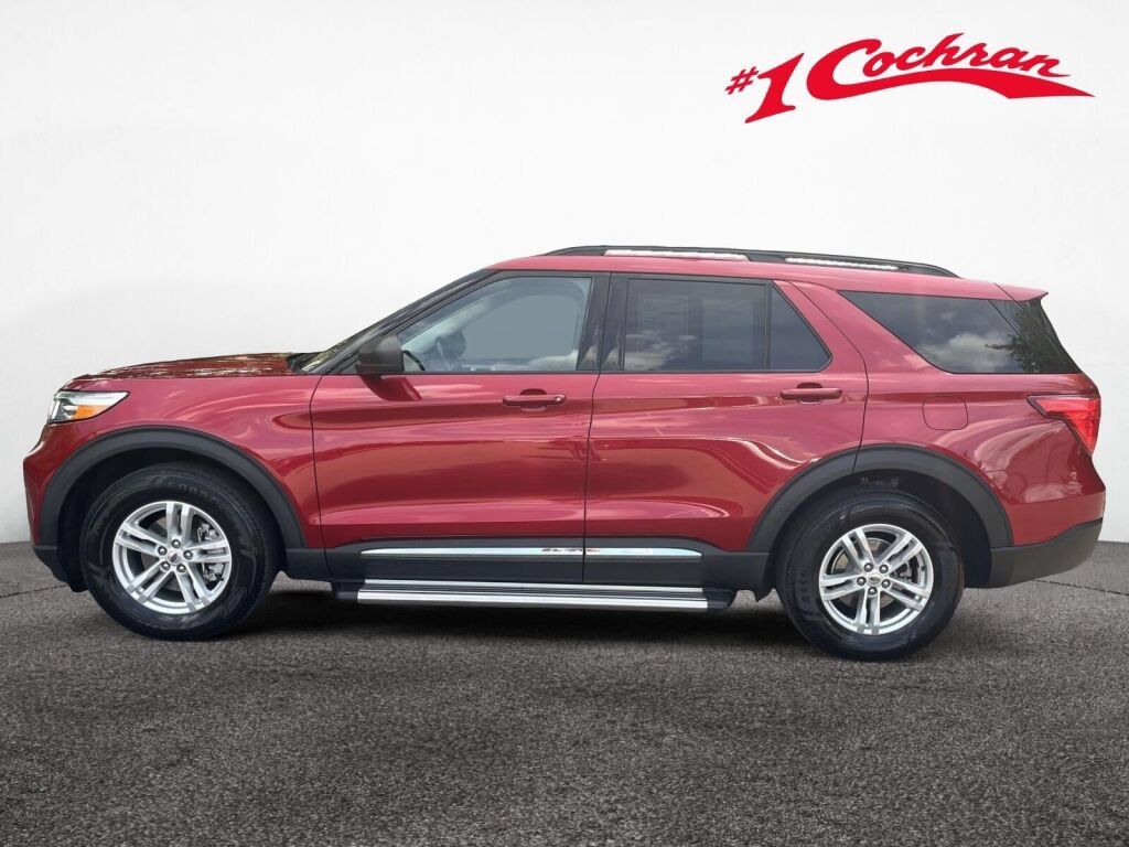 Used 2020 Ford Explorer XLT w/ Equipment Group 202A AWD/4WD image 10