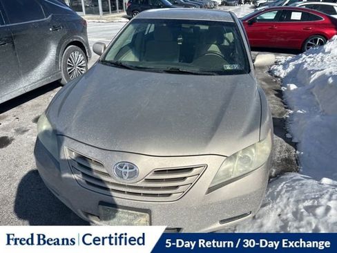 Used 2009 Toyota Camry LE image 1