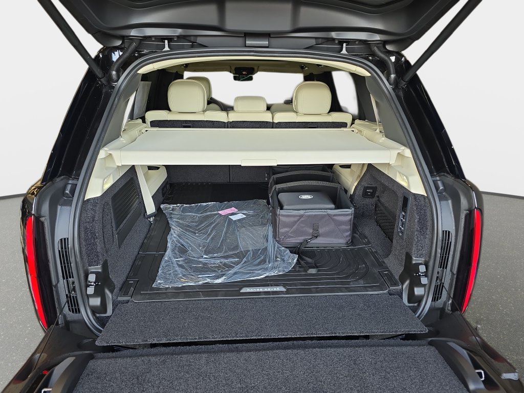 New 2027 Land Rover Range Rover Long Wheelbase SE AWD/4WD image 10