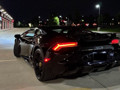 Used 2024 Lamborghini Huracan Tecnica RWD image 10