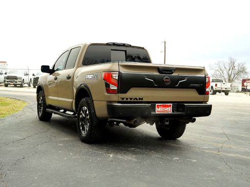 Used 2020 Nissan Titan PRO-4X w/ Pro-4x Convenience Package image 8