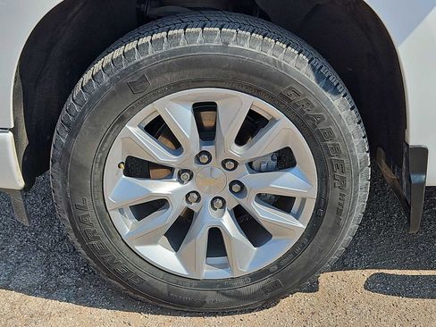Used 2022 Chevrolet Silverado 1500 Custom RWD image 12