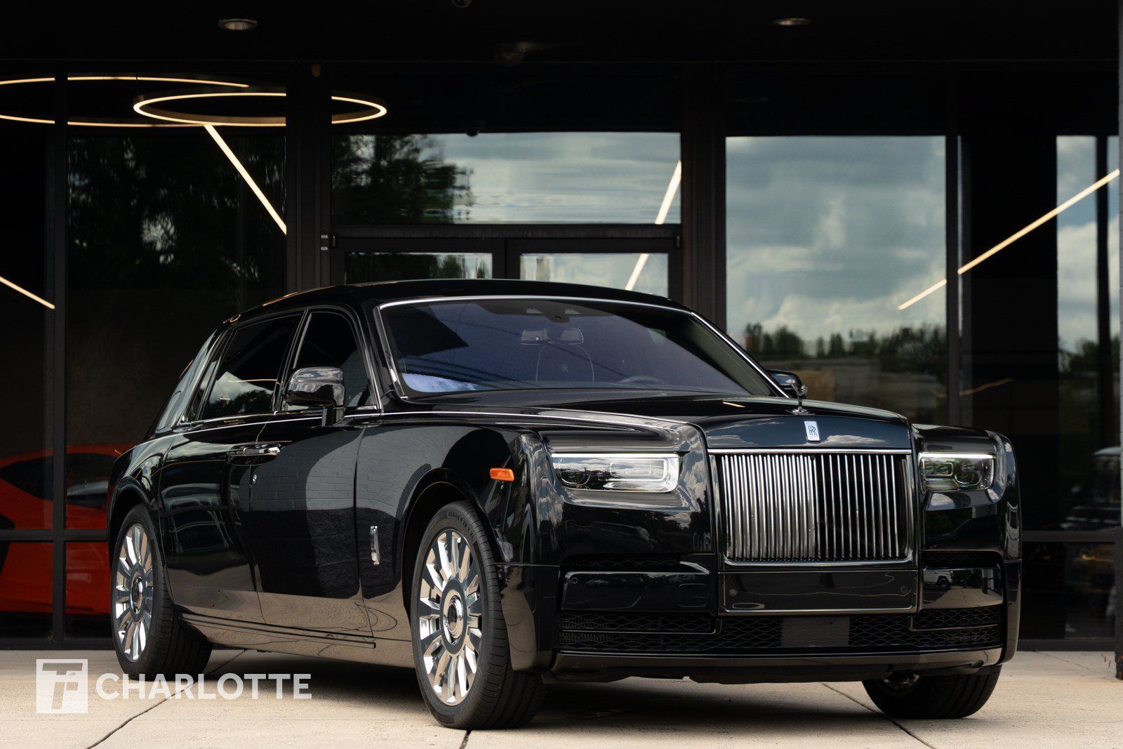 Used 2023 Rolls-Royce Phantom Extended Wheelbase RWD image 2