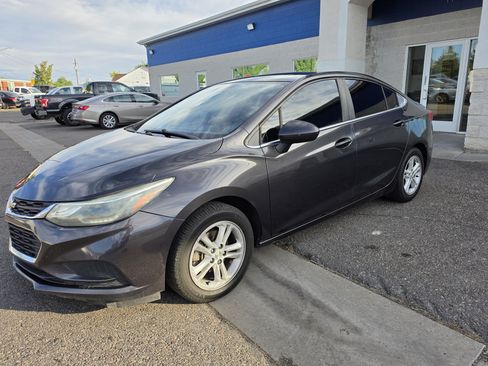 Used 2016 Chevrolet Cruze LT w/ Sun And Sound Package FWD image 3