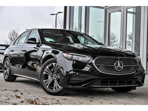 New 2026 Mercedes-Benz E 350 4MATIC Sedan image 1