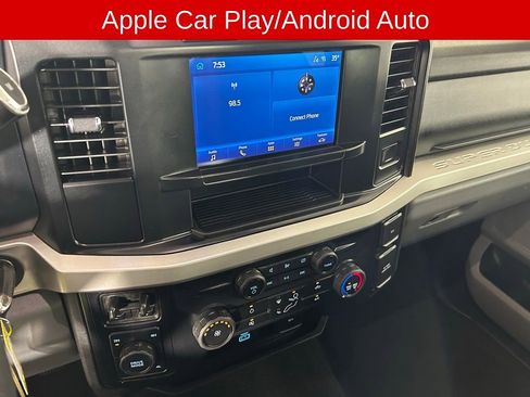 Used 2024 Ford F250 XLT image 3