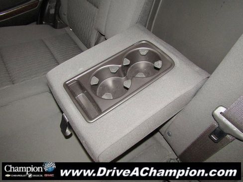 Used 2016 GMC Yukon SLE w/ HD Trailering Package image 17