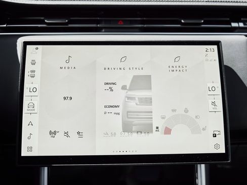 Used 2024 Land Rover Range Rover SE image 60