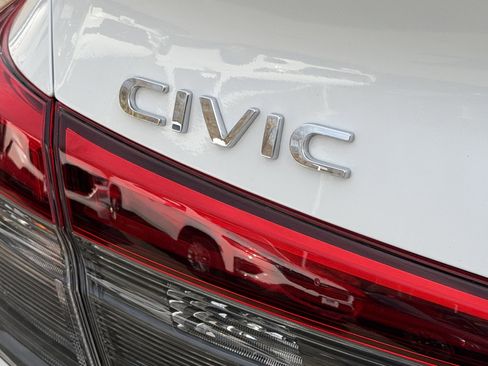 Used 2023 Honda Civic EX image 27