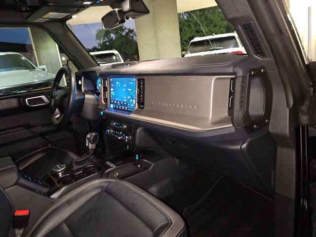 Used 2025 Ford Bronco Outer Banks AWD/4WD image 17