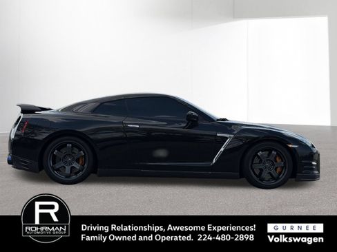 Used 2015 Nissan GT-R Black Edition AWD/4WD image 6