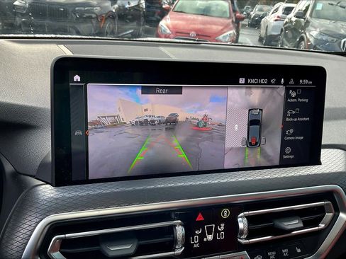 Used 2025 BMW X4 xDrive30i w/ Premium Package image 21