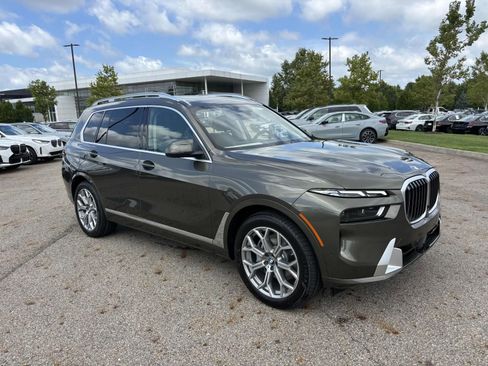 New 2026 BMW X7 xDrive40i w/ Premium Package image 1