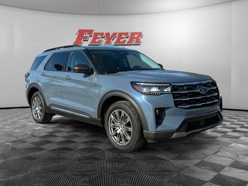 Certified 2025 Ford Explorer Active w/ Active Comfort Package image 7