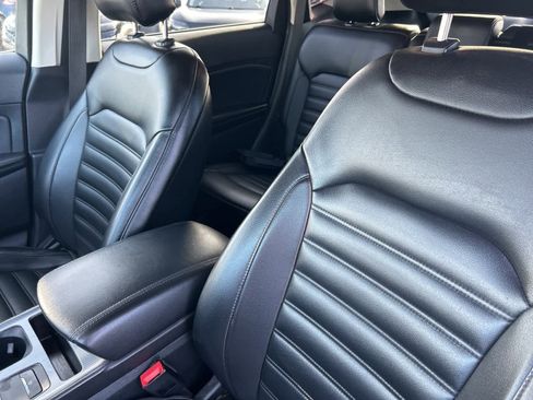 Used 2022 Ford Edge SEL w/ Convenience Package image 21