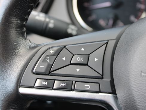 Used 2019 Nissan Rogue SV w/ Sun & Sound Touring Package AWD/4WD image 29