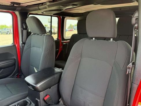 Used 2018 Jeep Wrangler Unlimited Sport S AWD/4WD image 12