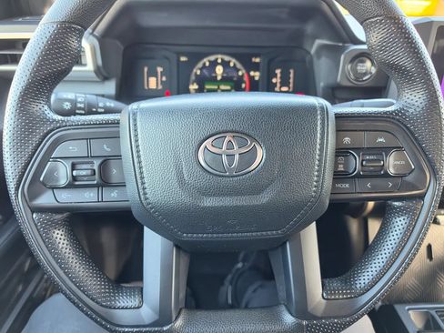 Used 2024 Toyota Tacoma SR5 AWD/4WD image 15