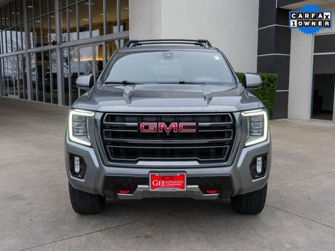 Used 2022 GMC Yukon XL AT4 w/ AT4 Premium Plus Package image 2