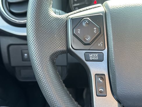 Used 2023 Toyota Tacoma TRD Sport image 14