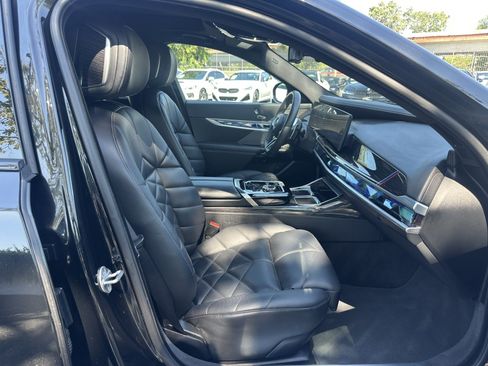 Used 2023 BMW 740i w/ Parking Assistance Package RWD image 19