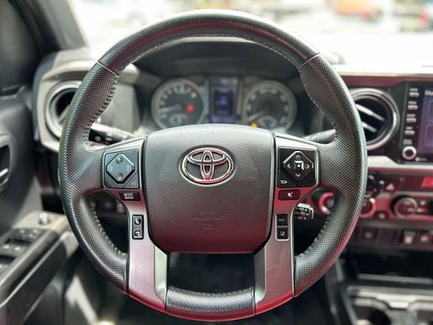 Used 2021 Toyota Tacoma TRD Off-Road AWD/4WD image 13