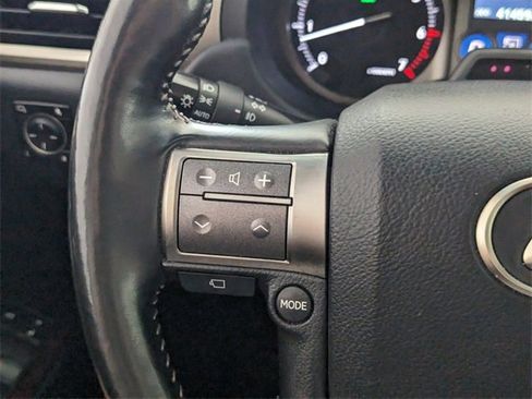 Used 2017 Lexus GX 460 Luxury image 29