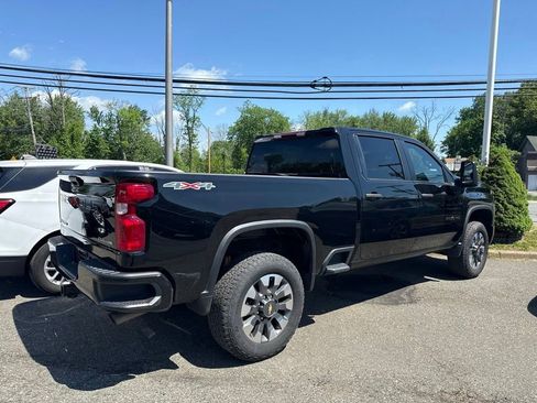 Used 2024 Chevrolet Silverado 2500 Custom AWD/4WD image 17