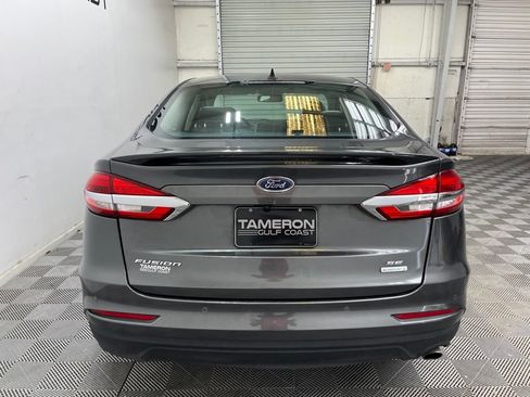 Used 2020 Ford Fusion SE w/ Equipment Group 151A FWD image 10