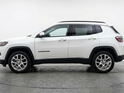 Used 2025 Jeep Compass Limited AWD/4WD image 5