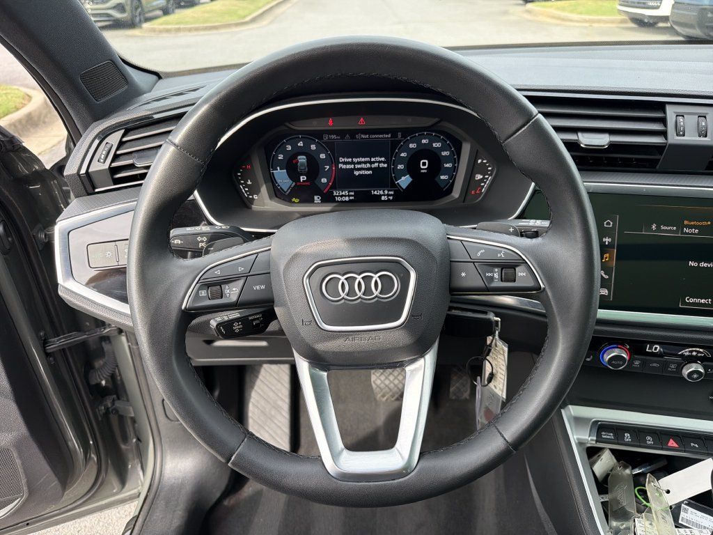 Used 2025 Audi Q3 2.0T Premium AWD/4WD image 24