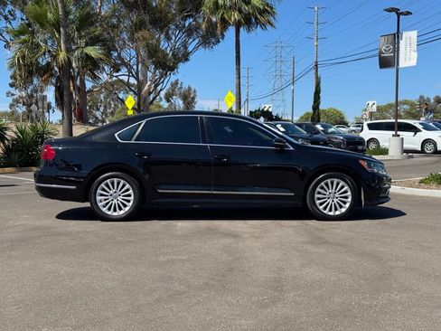 Used 2016 Volkswagen Passat 1.8T SE FWD image 30