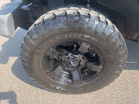 Used 2008 Jeep Wrangler Unlimited Sahara w/ Dual Top Group image 13