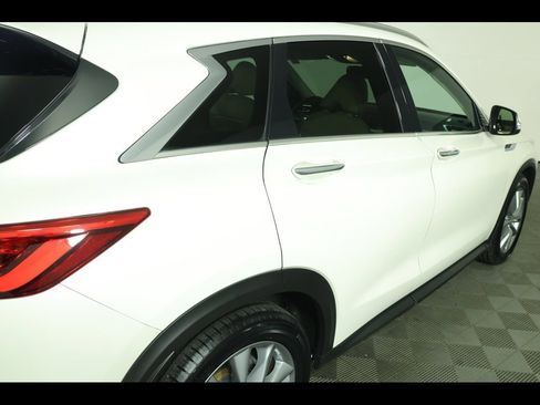 Used 2021 INFINITI QX50 Luxe w/ Cargo Package image 18