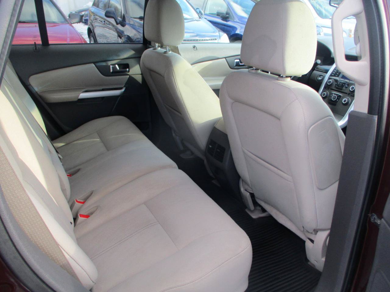Used 2012 Ford Edge SE FWD image 9