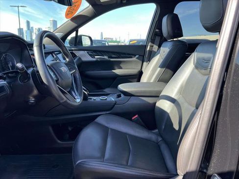 Used 2024 Cadillac XT6 Premium Luxury image 18