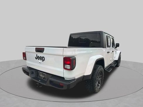 Used 2025 Jeep Gladiator Sport AWD/4WD image 5