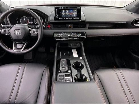 Certified 2025 Honda Pilot TrailSport image 15