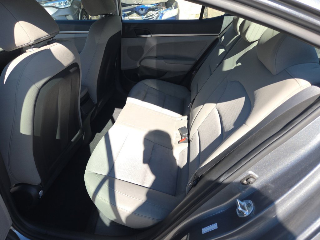 Used 2017 Hyundai Elantra SE FWD image 11