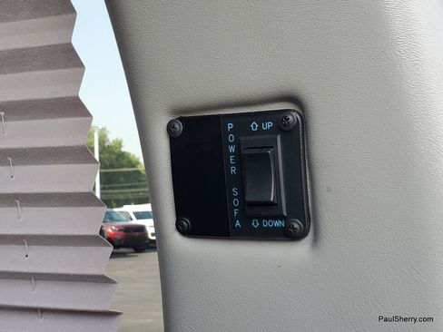 Used 2015 GMC Savana 2500 image 17